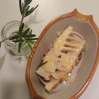 《旬野菜》《筍》ハーブ香るタケノコのチーズ焼き